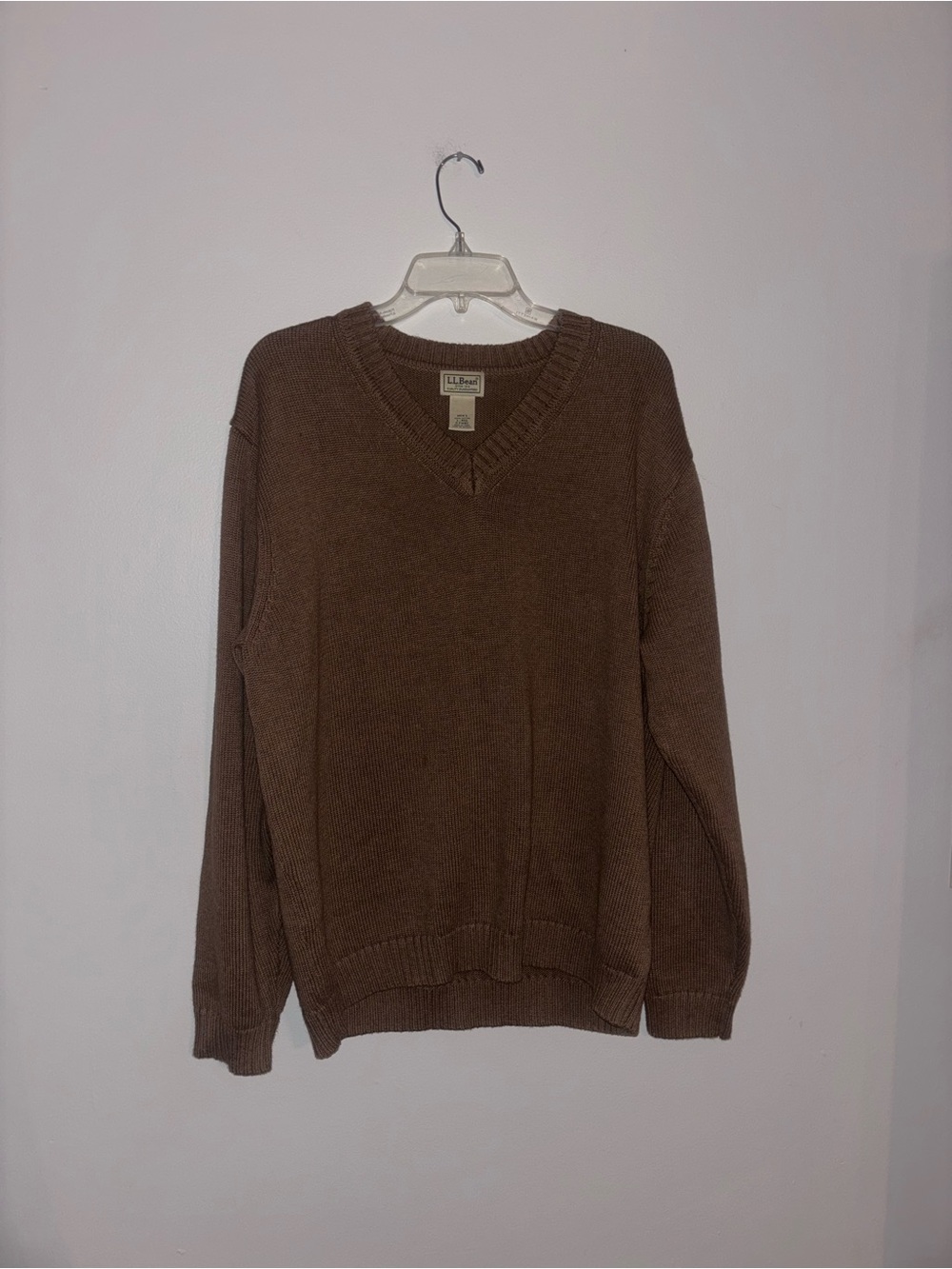 L.L. Bean Men's Brown V-Neck Cotton Sweater 100% cotton